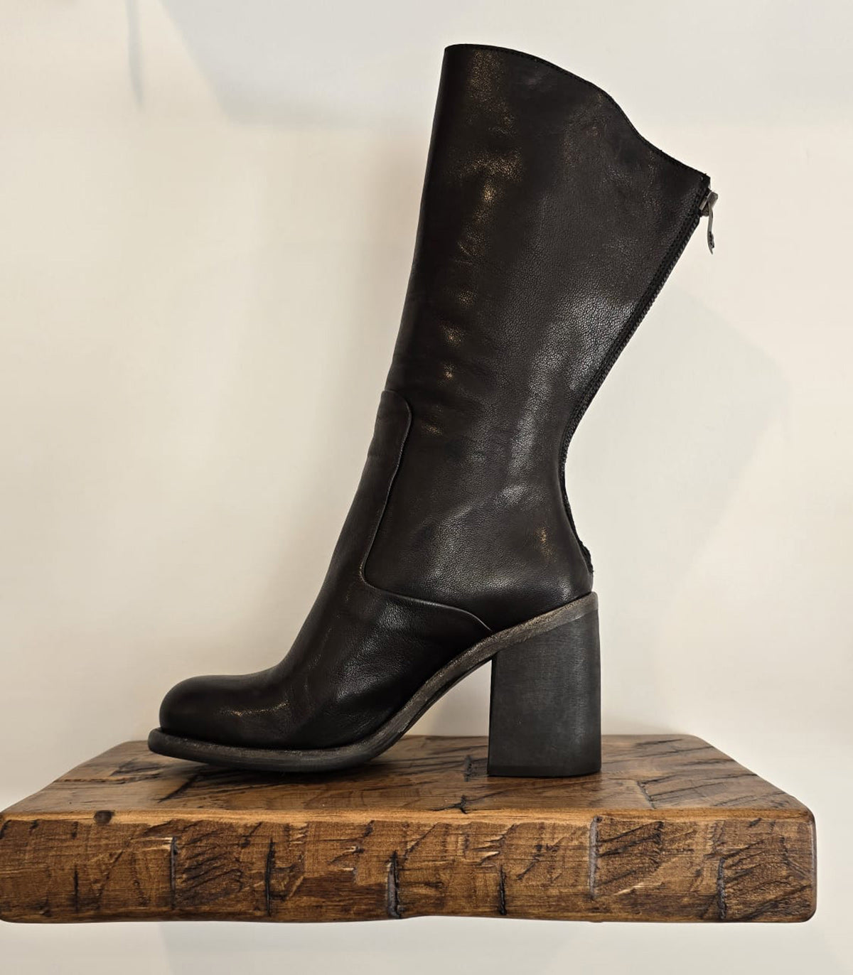 Gordon 1956 Dixie (aka Super Heroen Boots) Eros: Black